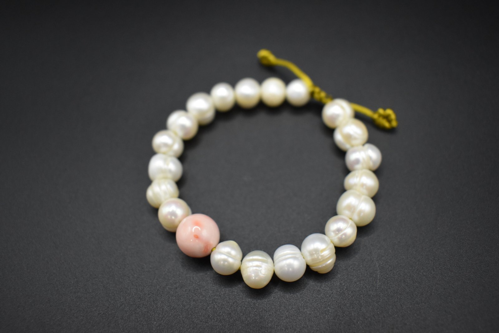 Ягаан шүрэн толгойтой Сувдан гарын эрхи - Image 2